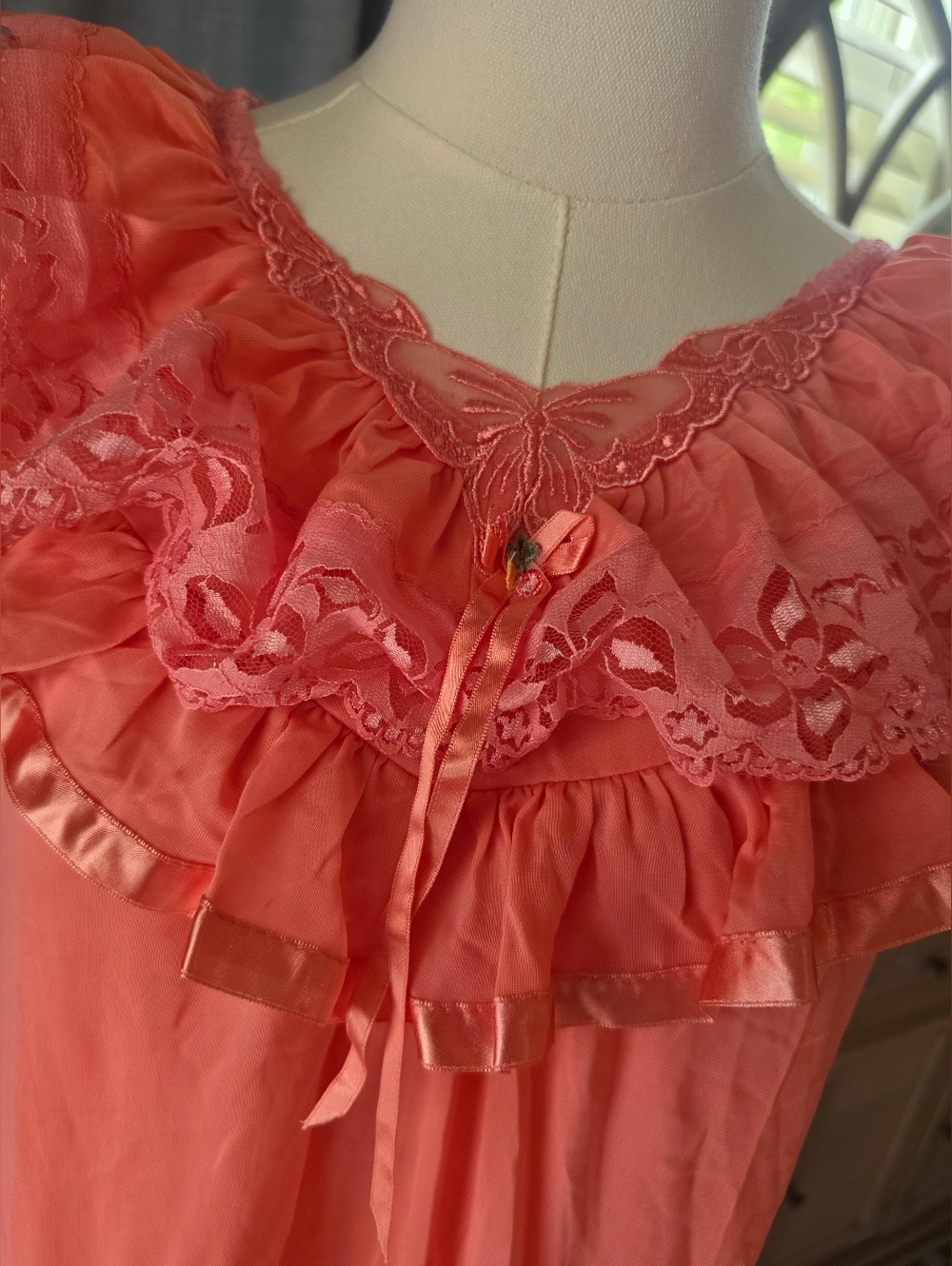 Coral Vintage Night Gown - Picture 2 of 4